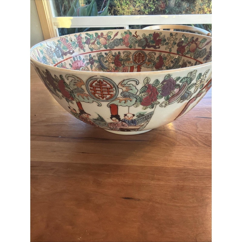 Vintage Chinese Famille Rose Porcelain Serving Bowl w/ Figures & Shou Symbol 10"
